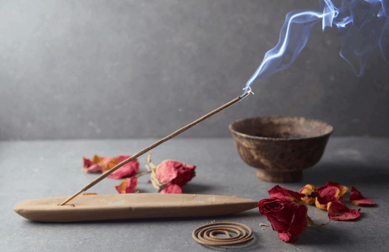 The Benefits of Aromatherapy Explained: A Love Letter to Scent and Science