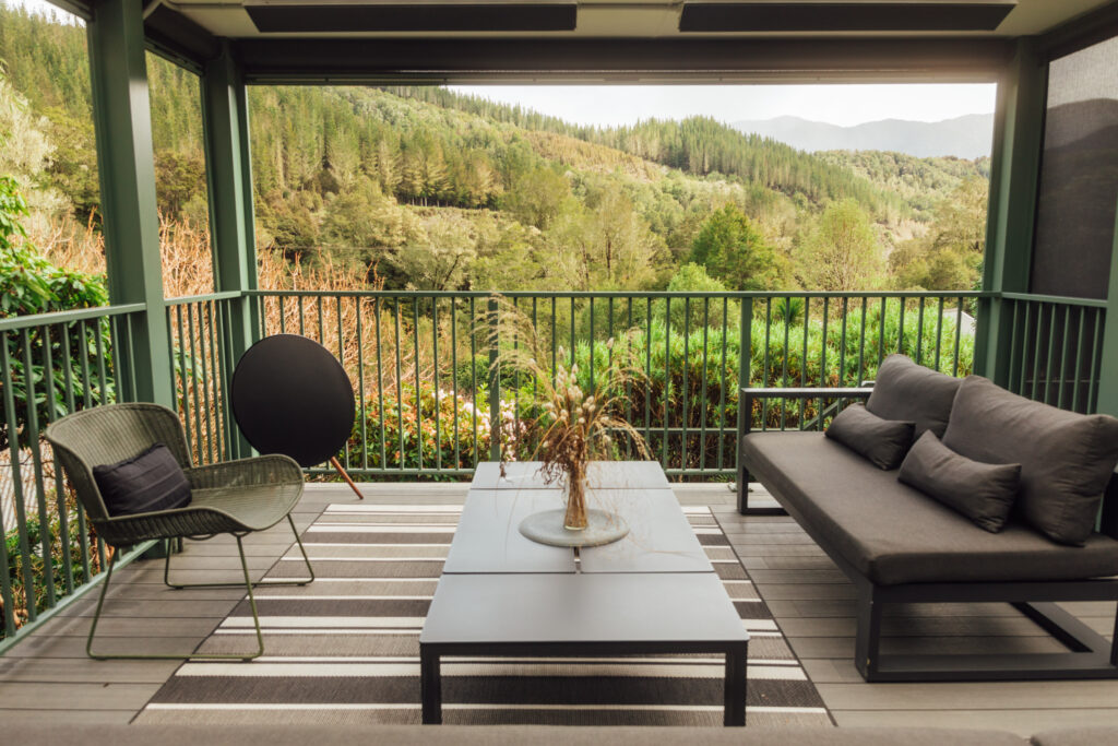 Maruiariverretreat Outdoorroom